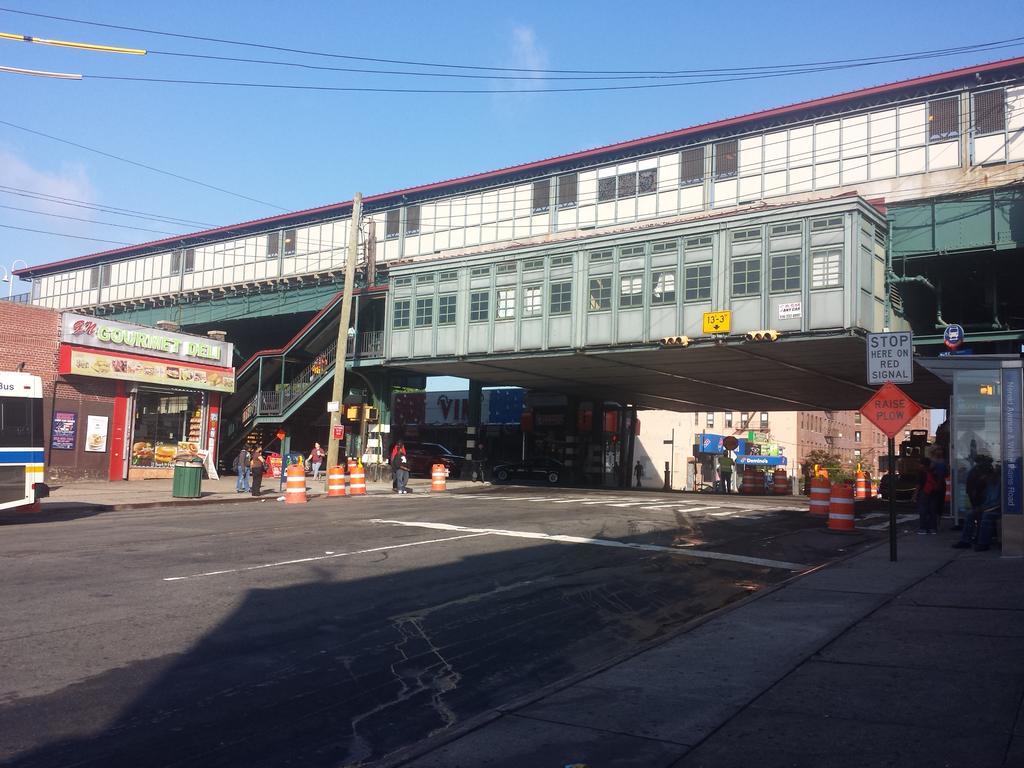Studio, One And Two Bedroom Apartments - Bronx 뉴욕 외부 사진