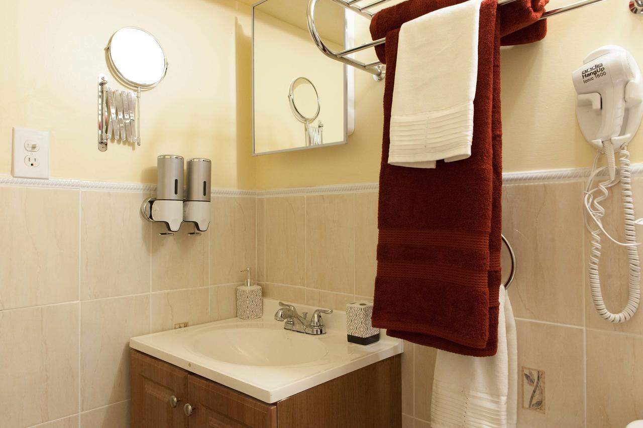 Studio, One And Two Bedroom Apartments - Bronx 뉴욕 외부 사진